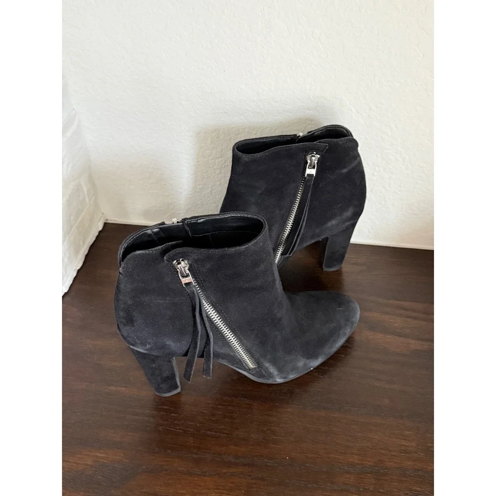 Sam Edelman Black Suede Ankle Boots Block Heel Side Zip Tassel Booties Size 8
